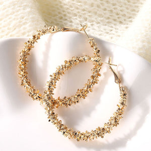 GOLD STATEMENT CHARM HOOP EARRINGS™